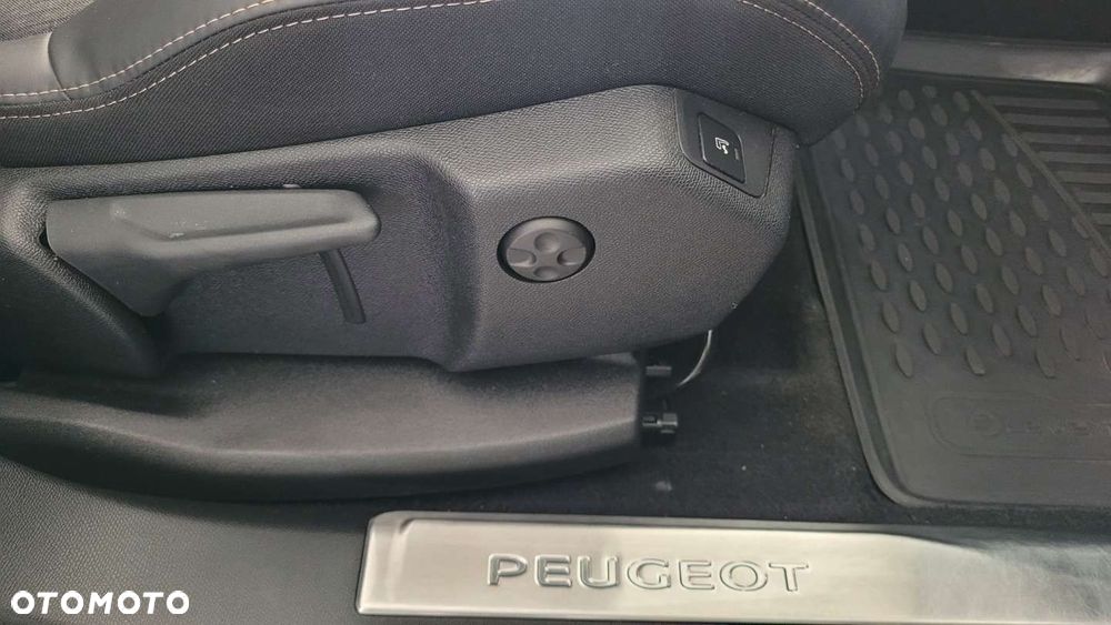 Peugeot 3008 - 33