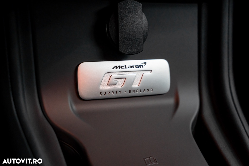 McLaren GT - 37