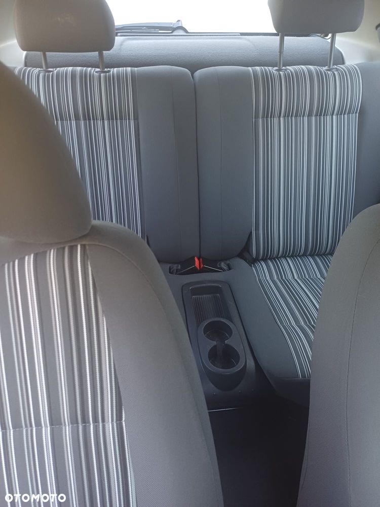 Volkswagen Fox - 4