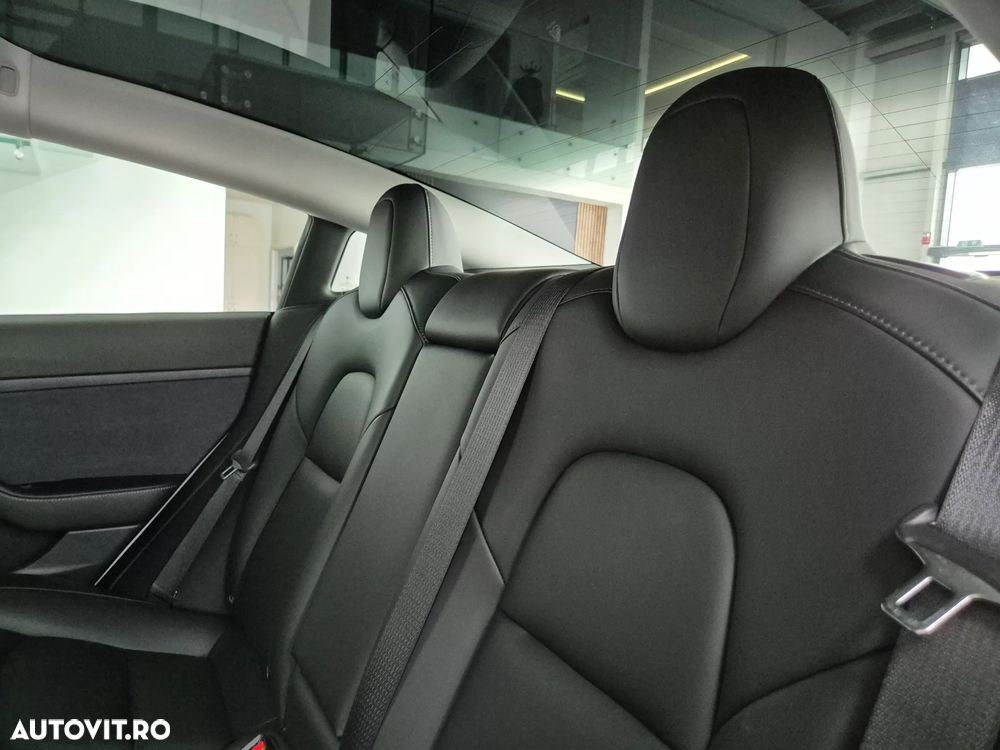 Tesla Model 3 Performance - 17