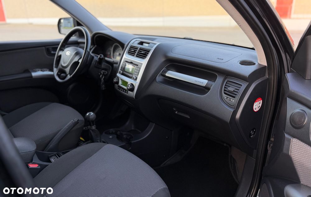 Kia Sportage 2.0 Tour 2WD - 23