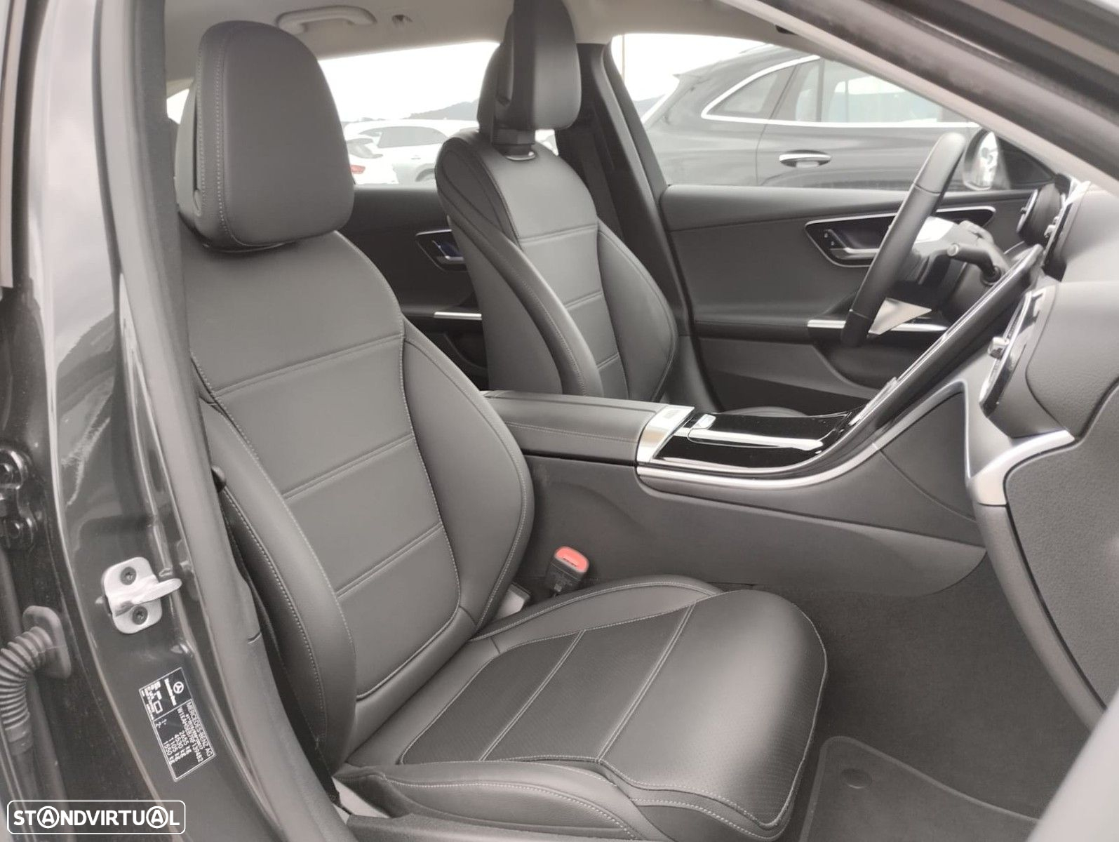 Mercedes-Benz C 300 e Avantgarde - 11