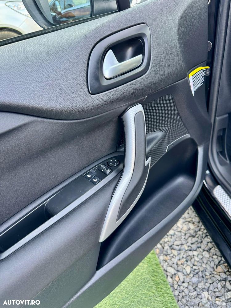 Citroën DS4 PureTech 130 Stop&Start Urban Show - 38