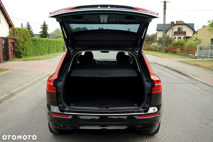 Volvo XC 60 B4 D AWD Geartronic Momentum Pro - 19