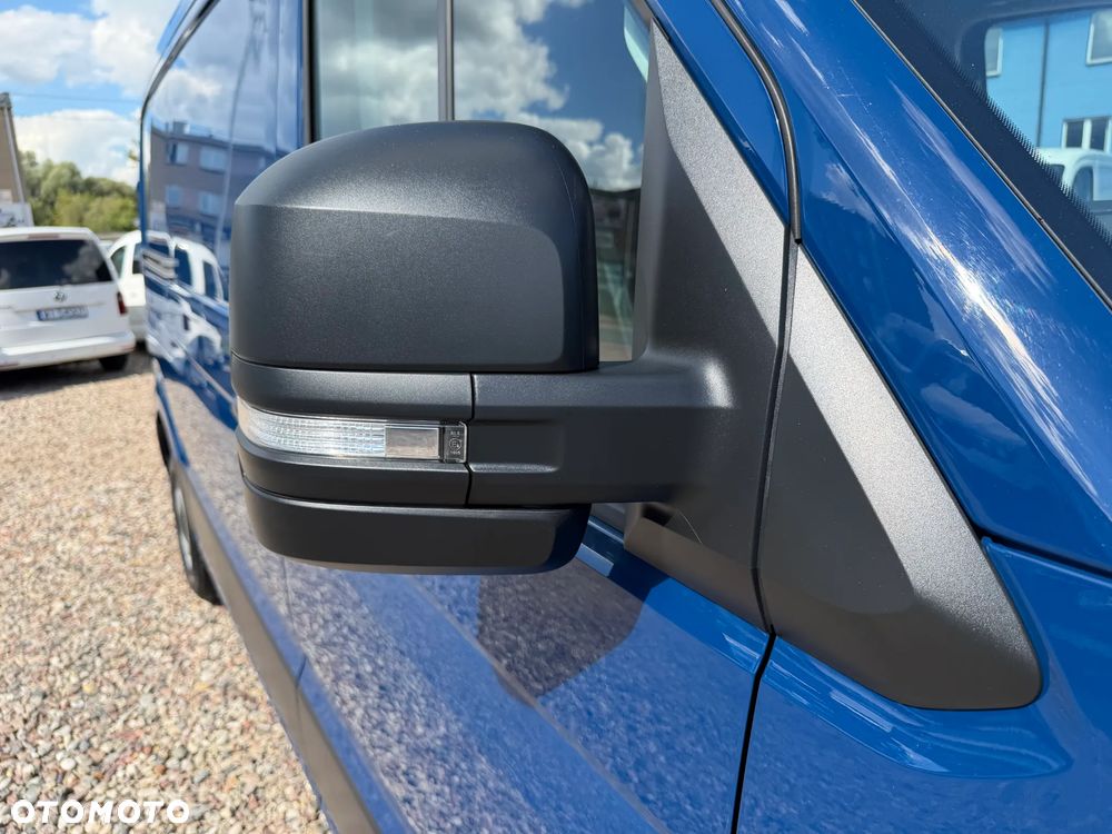 Volkswagen CRAFTER L2H1 Salon Polska Jak Nowy Pełny serwis ASO VW Trwał silnik 2.0TDI 140KM bez BiTurbo! Kamera cofania Parktroniki Przód oraz Tył, Fabryczna zabudowa przestrzeni ładunkowej, Homologacja VAT-1 Alarm, Tempomat z ogranicznikiem pręd.. MirrorLink, Android Auto, Apple Carplay, Ekran 6,5' - 24