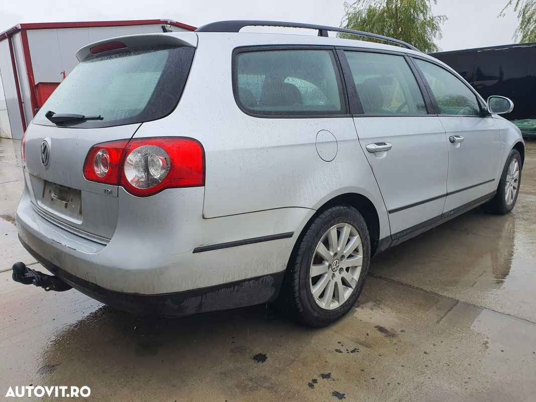 USA VW PASSAT B6 D.SP COMBI - 2
