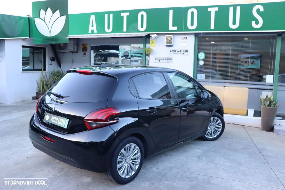 Peugeot 208 1.2 PureTech Style - 7