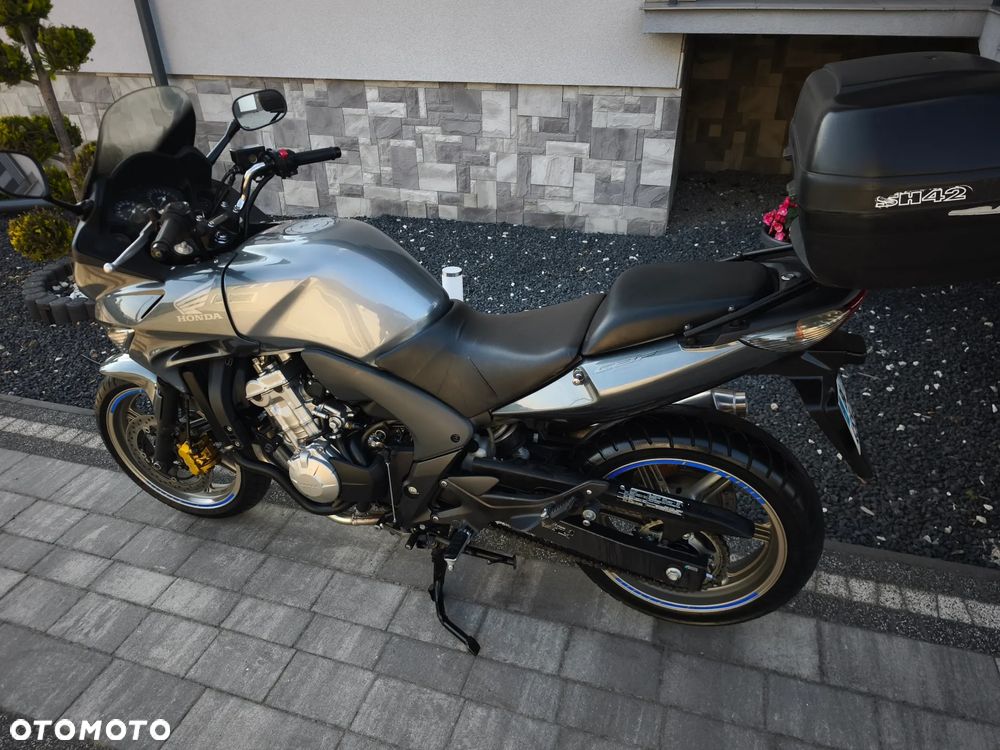 Honda CBF - 11