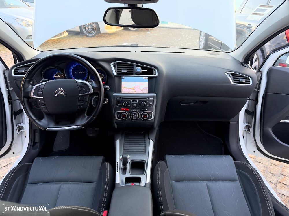 Citroën C4 e-HDi 110 EGS6 Stop/Start System Exclusive - 44