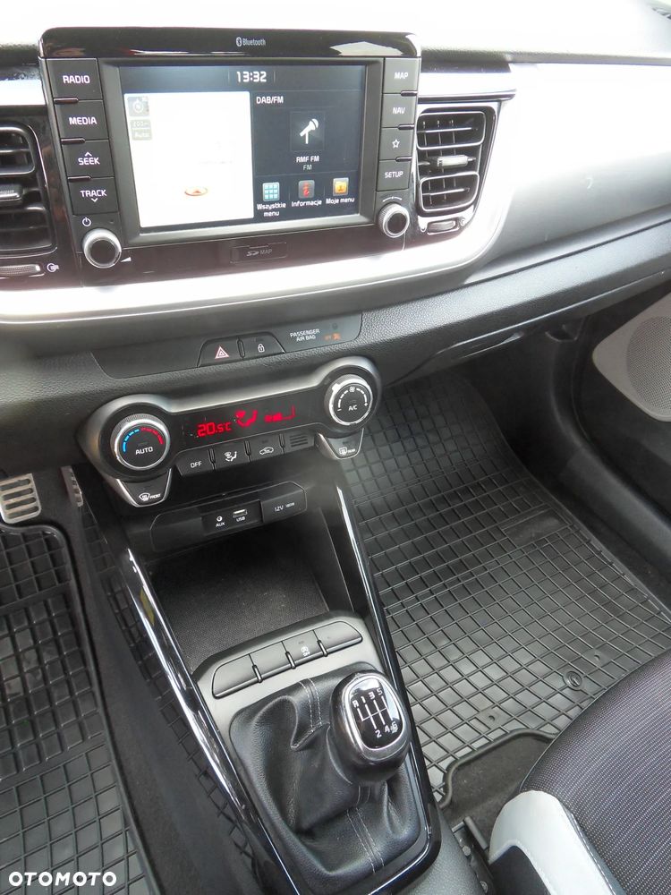 Kia Stonic 1.6 CRDi Vision - 17