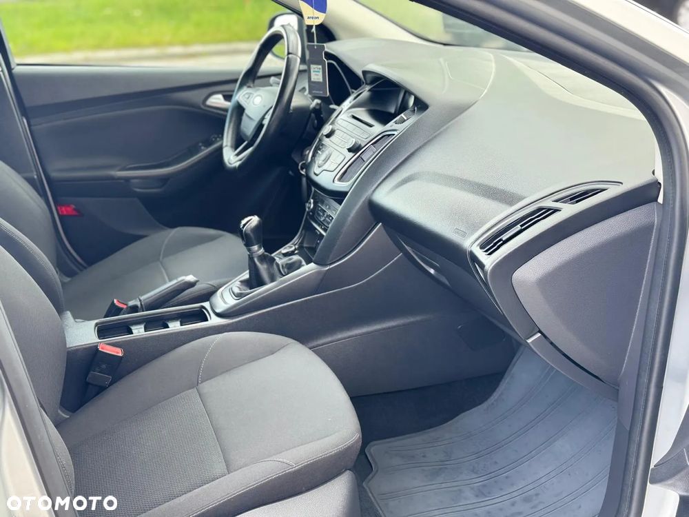 Ford Focus 1.0 EcoBoost Trend - 13