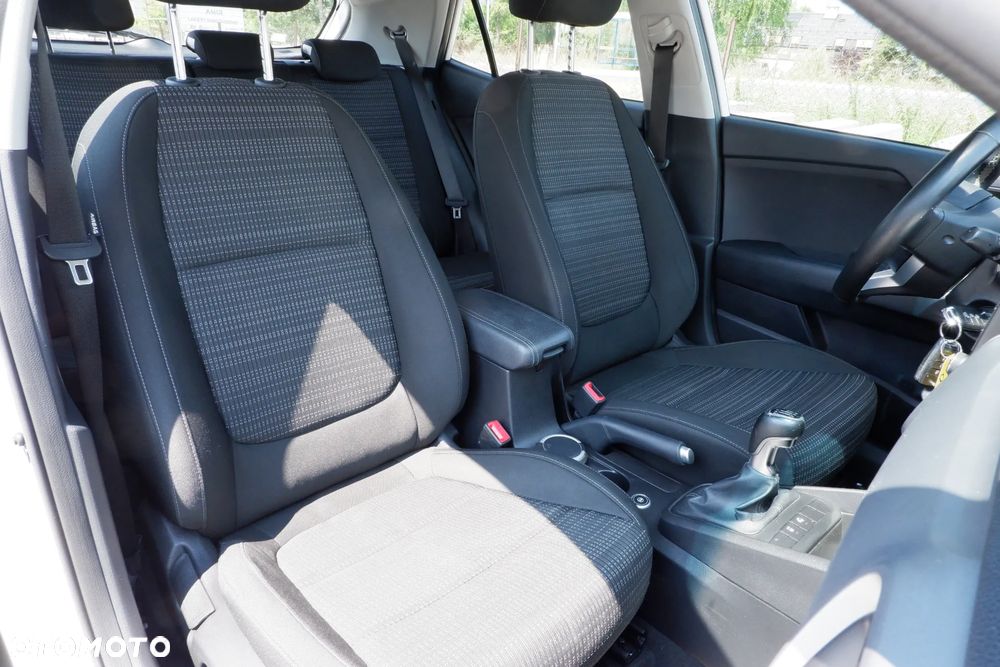 Kia Stonic 1.4 L - 11