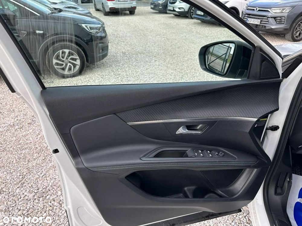 Peugeot 3008 1.5 BlueHDi Allure S&S - 15