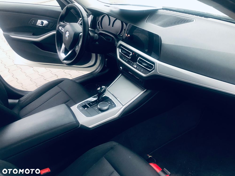 BMW Seria 3 318d Business Edition - 6