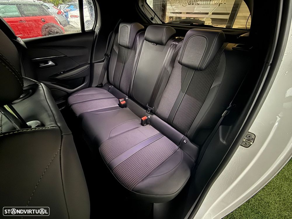 Peugeot e-208 50 kWh GT Pack - 4