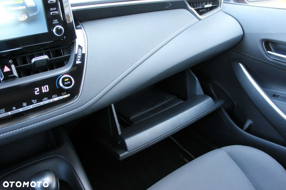 Toyota Corolla 1.8 Hybrid Comfort - 23