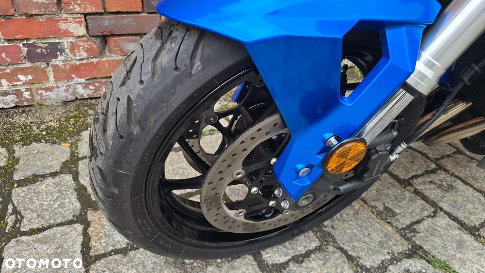Suzuki GSX - 5