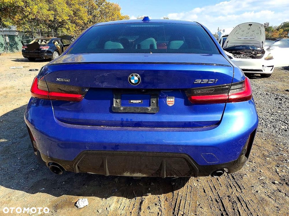 BMW Seria 3 330i xDrive M Sport - 8