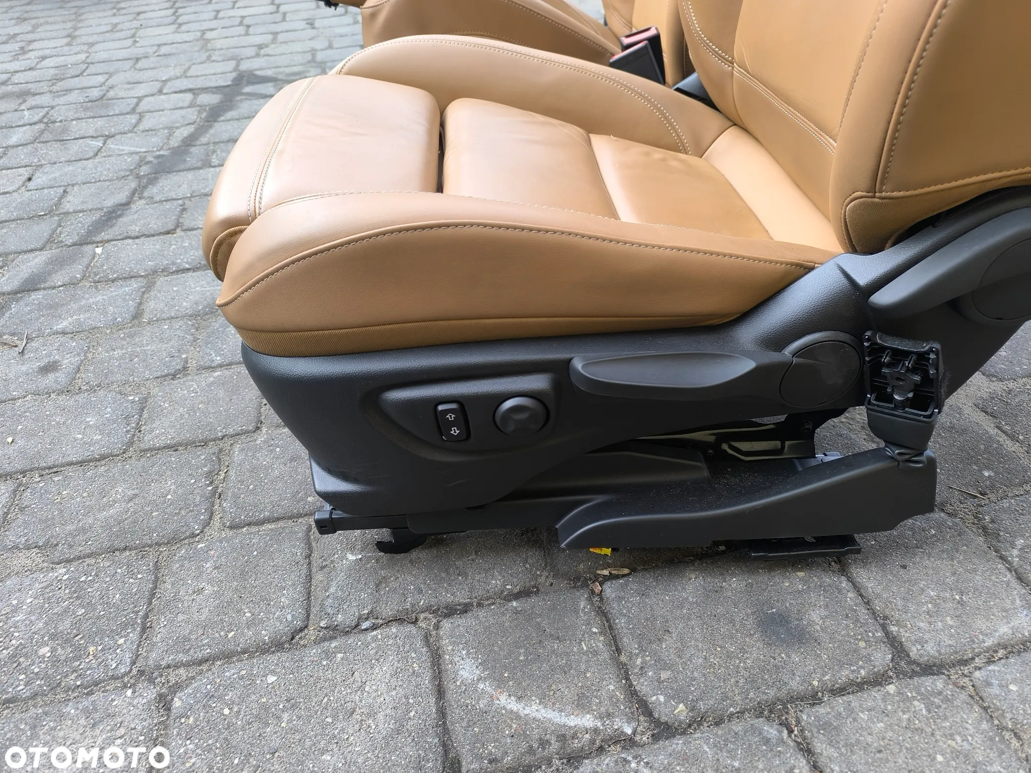 Komplet foteli z boczkami opel mokka grzane skóry - 4