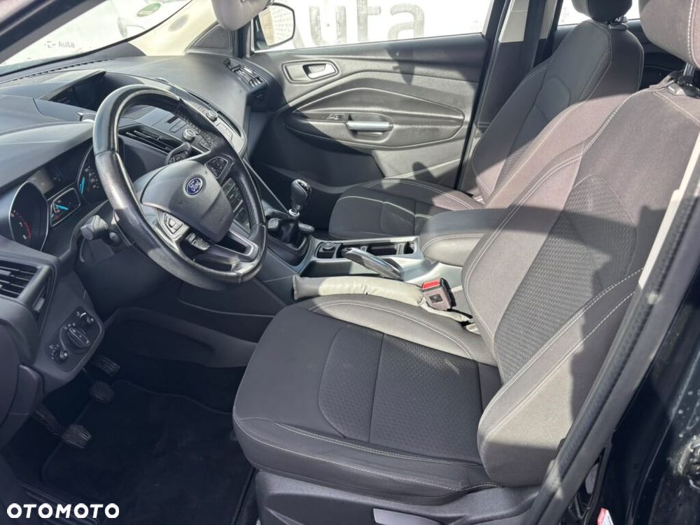 Ford Kuga 1.5 EcoBoost 2x4 Trend - 10
