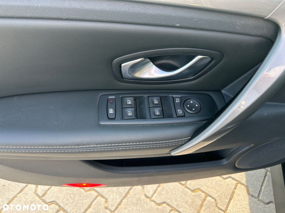 Renault Laguna 2.0 16V 140 Sportway - 21