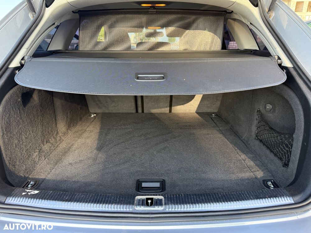 Audi A4 Avant 2.0 TDI DPF clean diesel multitronic Attraction - 33