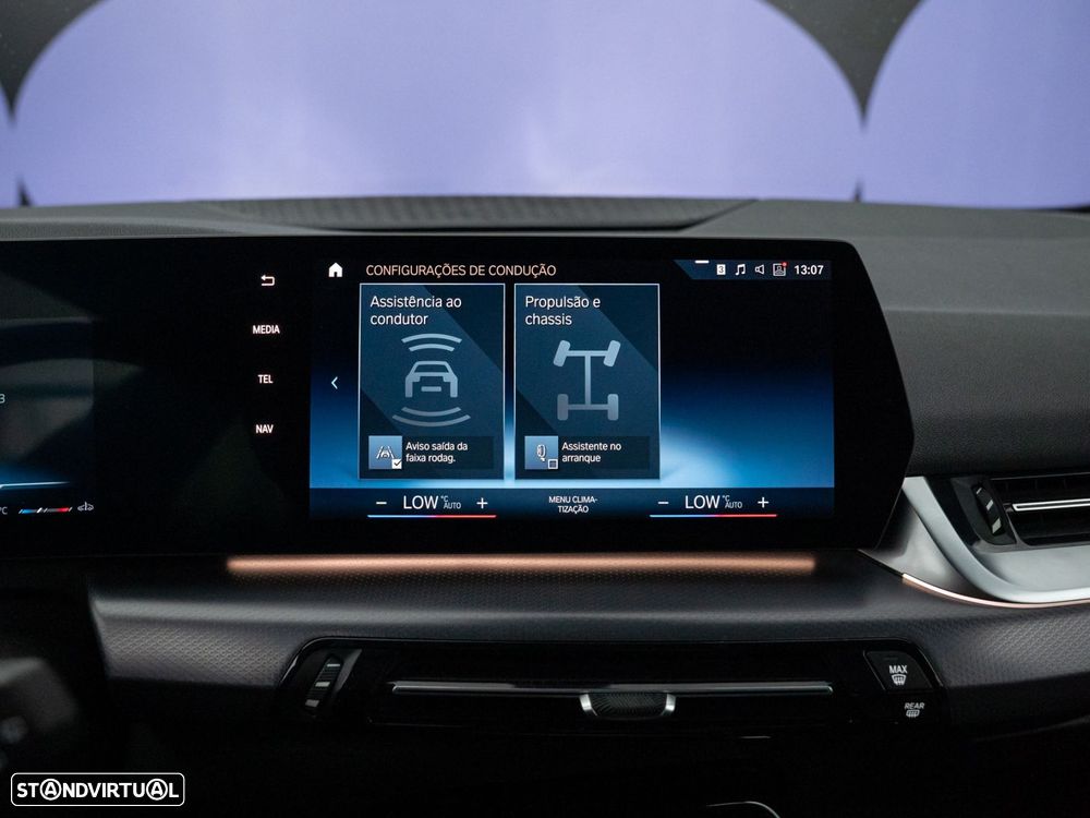 BMW 218 Active Tourer d Pack Desportivo M Auto - 31
