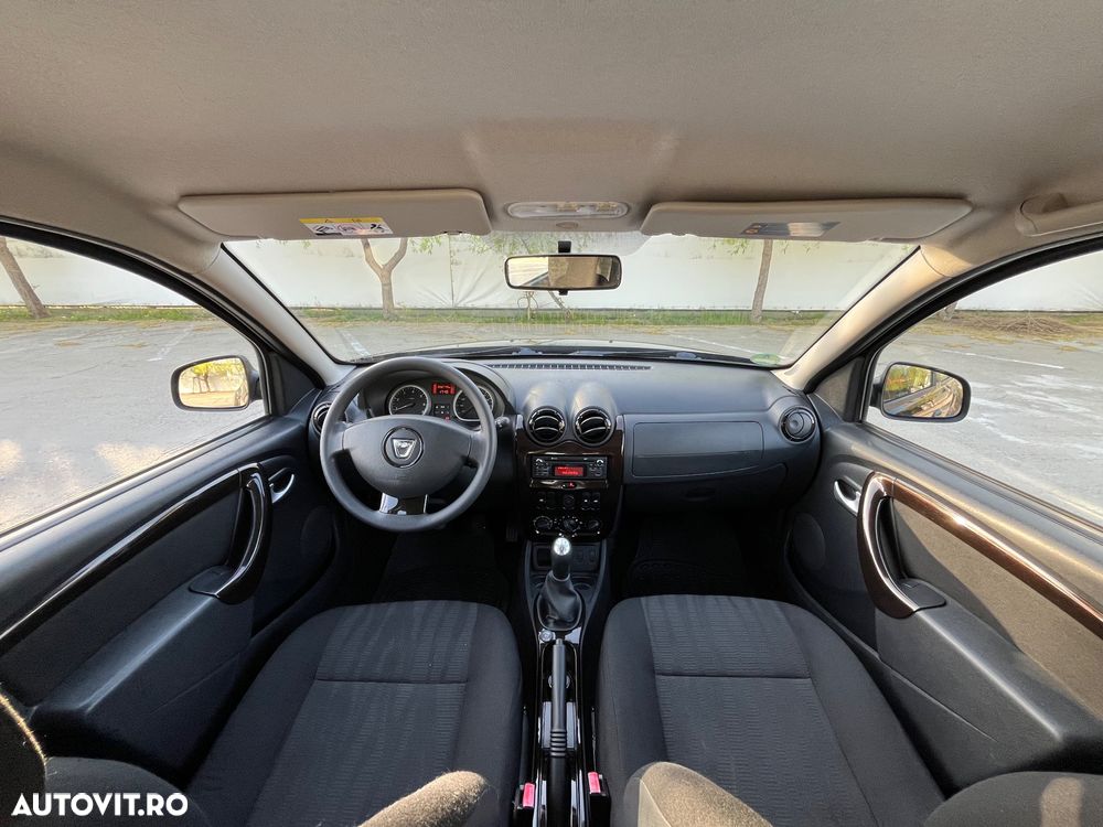 Dacia Duster 1.6 16V 105 4x2 Laureate - 10