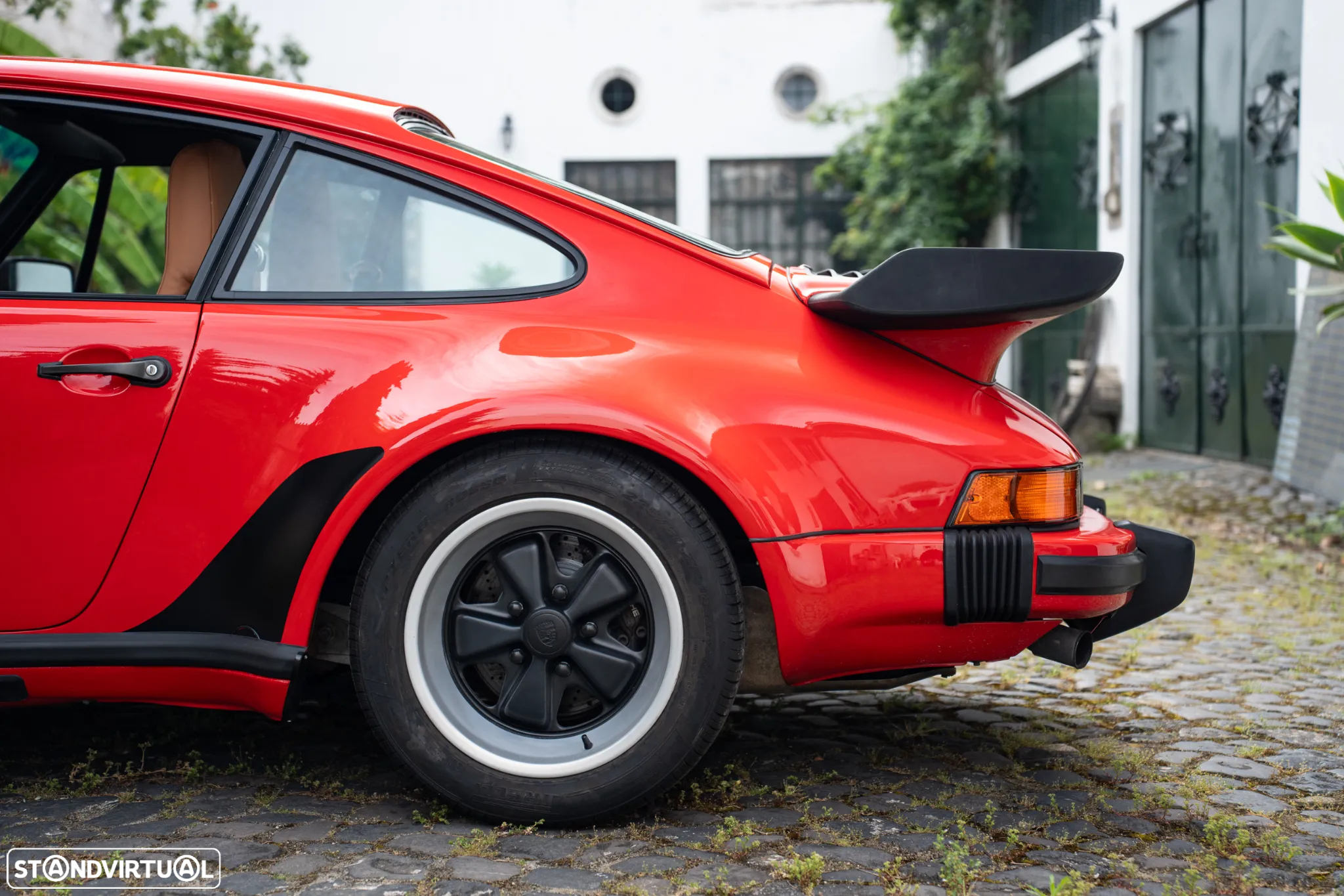 Porsche 911 Série G - 10