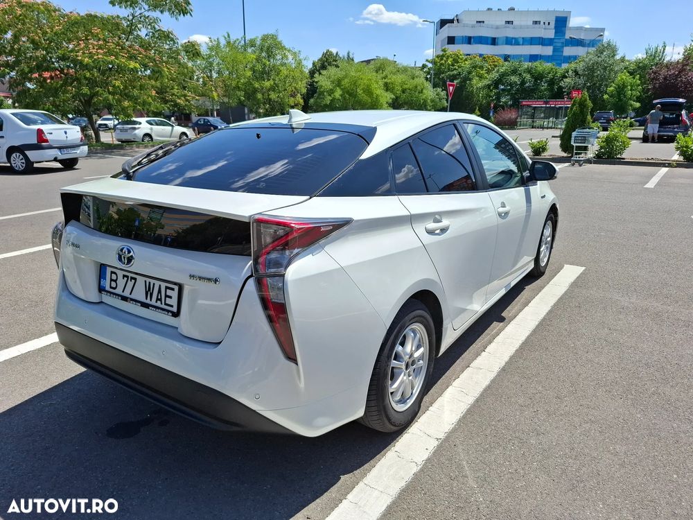 Toyota Prius - 5