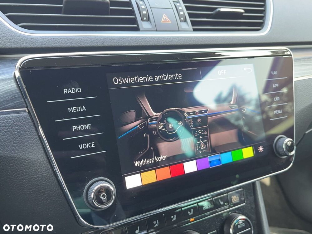 Skoda Superb 2.0 TSI Style DSG - 28