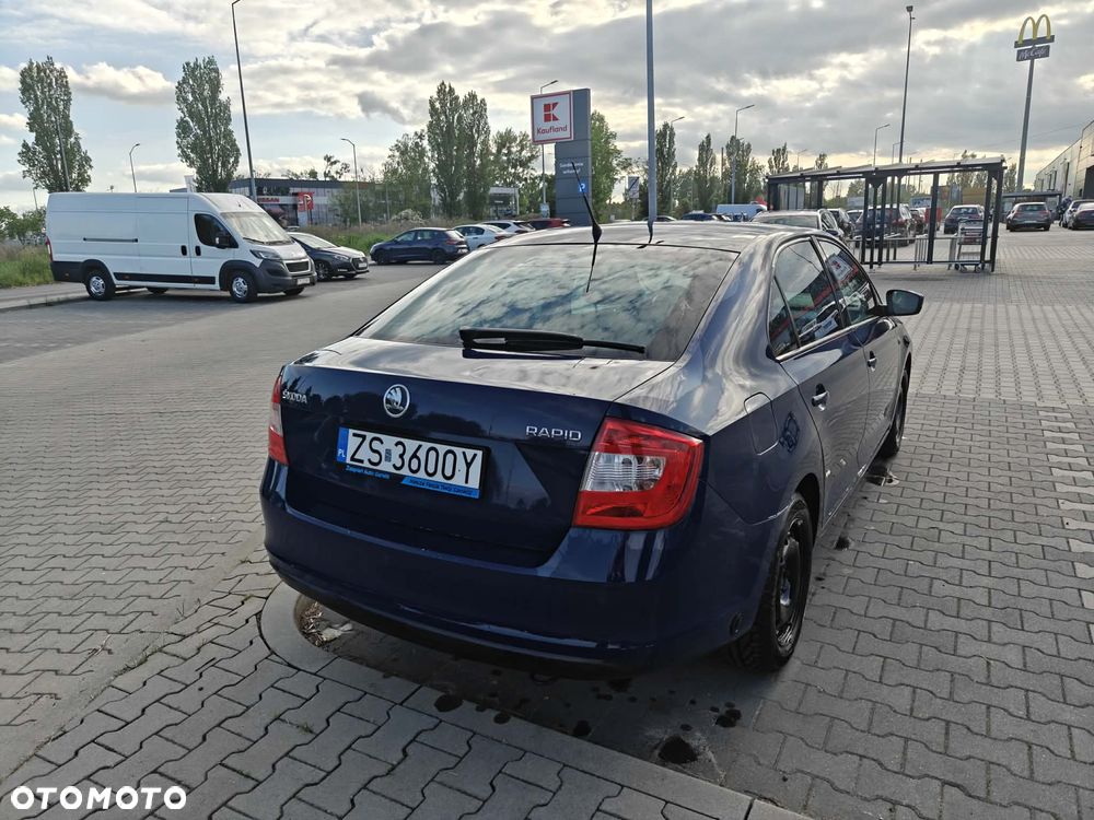 Skoda RAPID 1.2 Ambition - 9