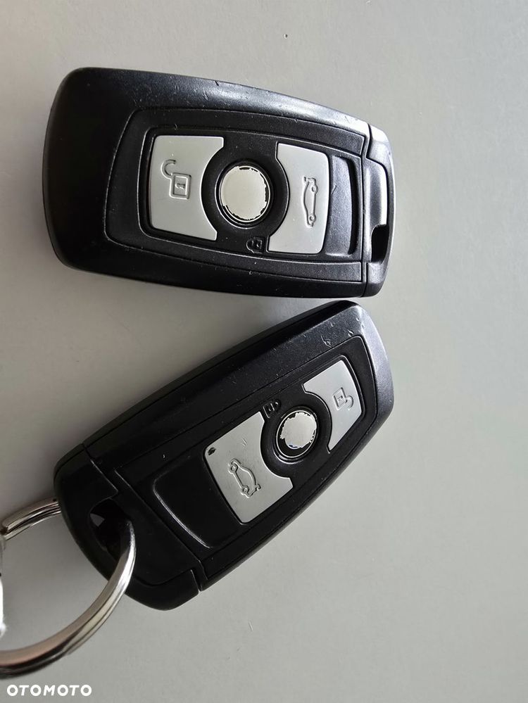 BMW Seria 3 318d - 23