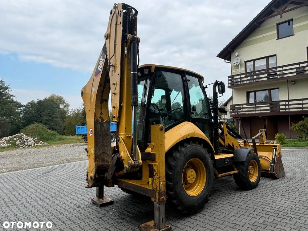 Caterpillar 428F - 1