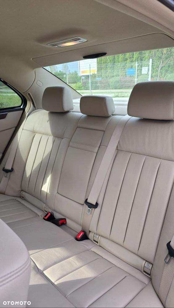 Mercedes-Benz Klasa E 300 4-Matic Elegance - 12