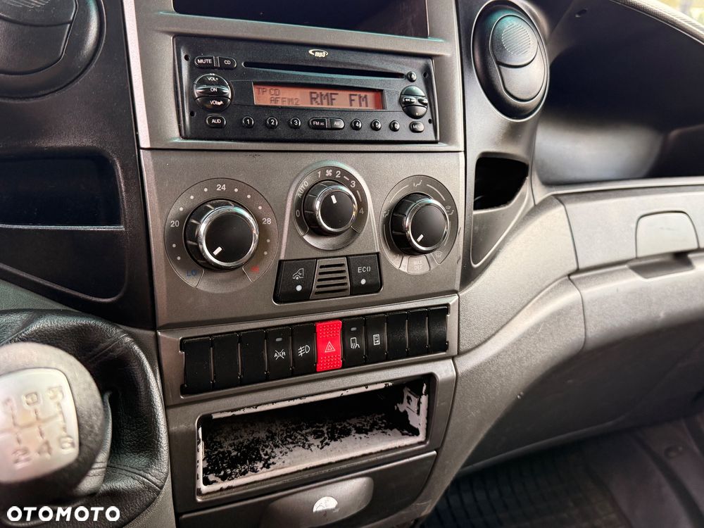 Iveco DAILY 35C15 - 12