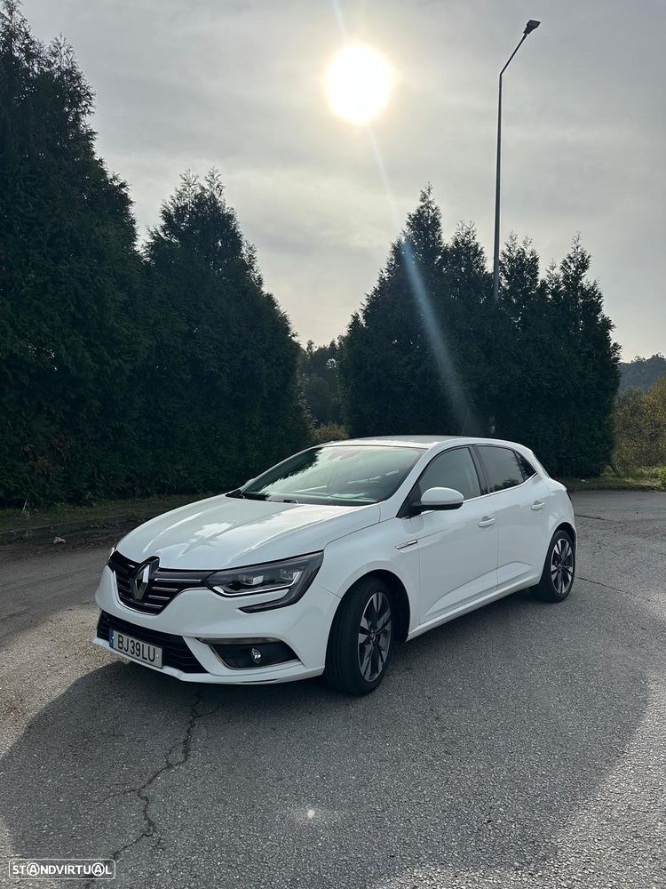 Renault Mégane - 5