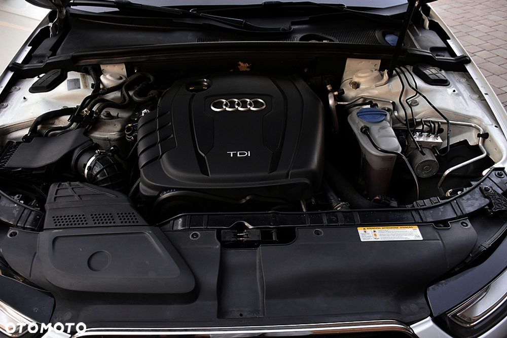 Audi A4 Avant 2.0 TDI DPF clean diesel multitronic S line Sportpaket - 29
