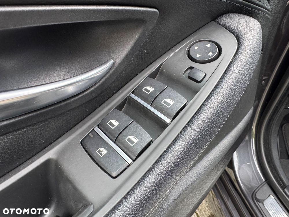 BMW Seria 5 535i - 24