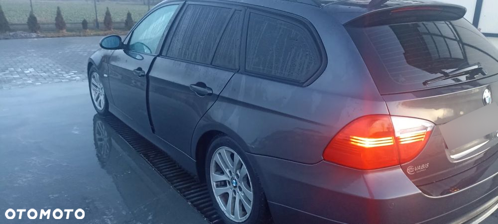 BMW Seria 3 320d - 5
