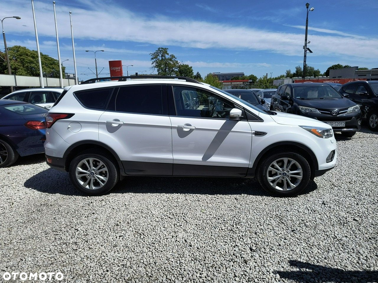 Ford Kuga 1.5 EcoBoost 2x4 Titanium - 20