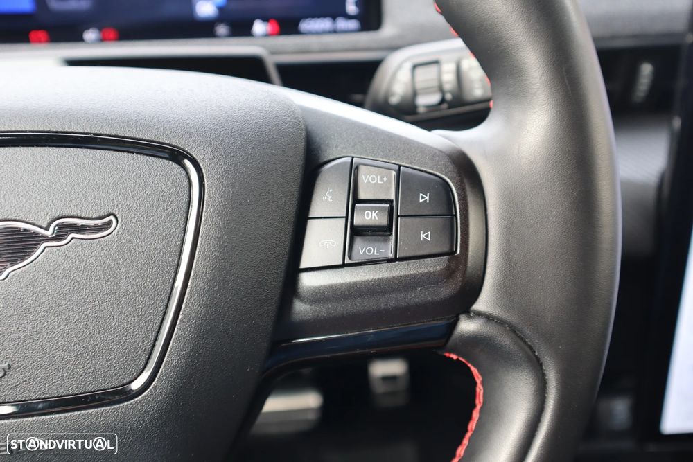 Ford Mustang Mach-E Premium AWD - 37