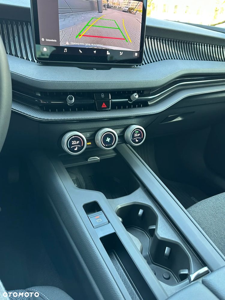 Skoda Superb 1.5 TSI mHEV Selection DSG - 18