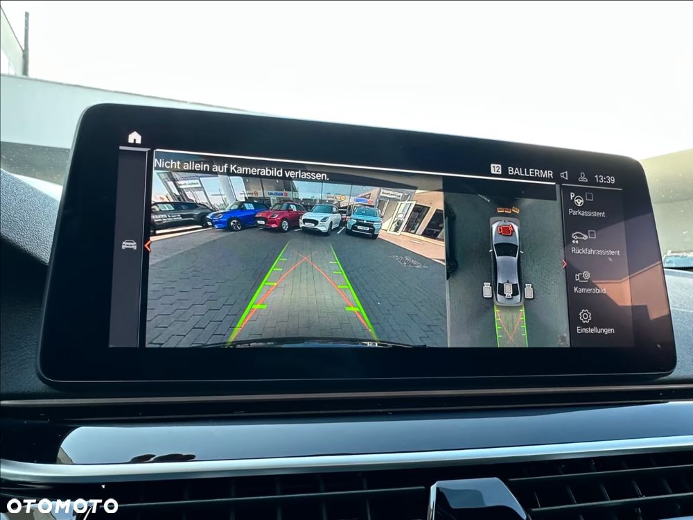 BMW Seria 5 540i xDrive - 24