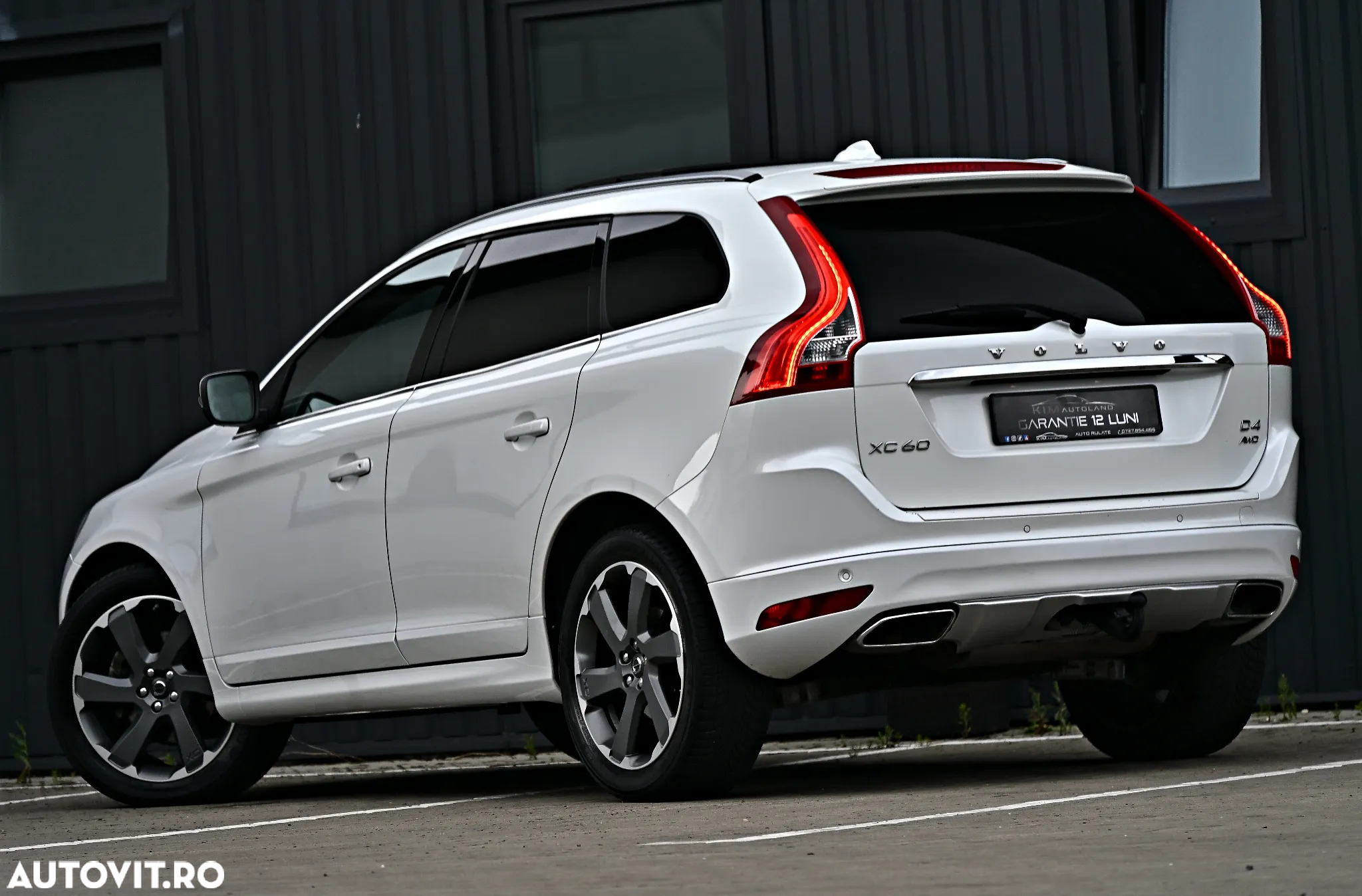 Volvo XC 60 D4 AWD Geartronic Ocean Race - 5