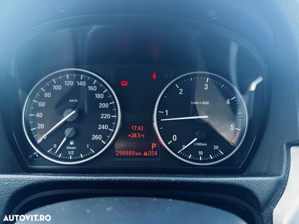 BMW Seria 3 320d Aut. xDrive Advantage - 14