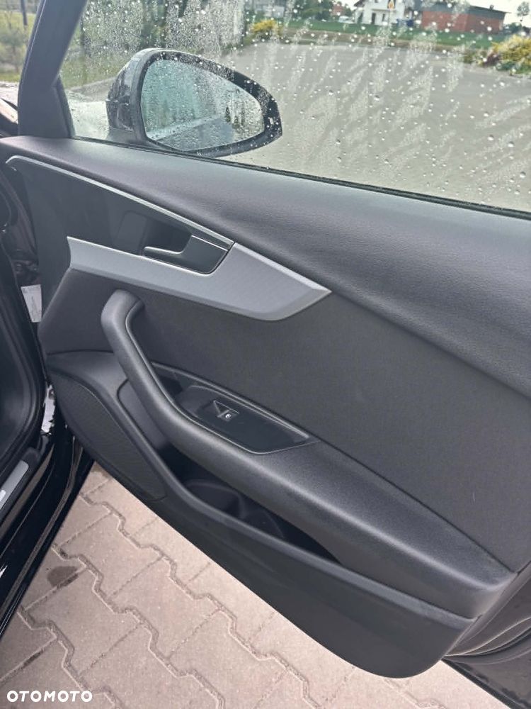 Audi A4 Avant 2.0 TDI ultra S tronic - 8