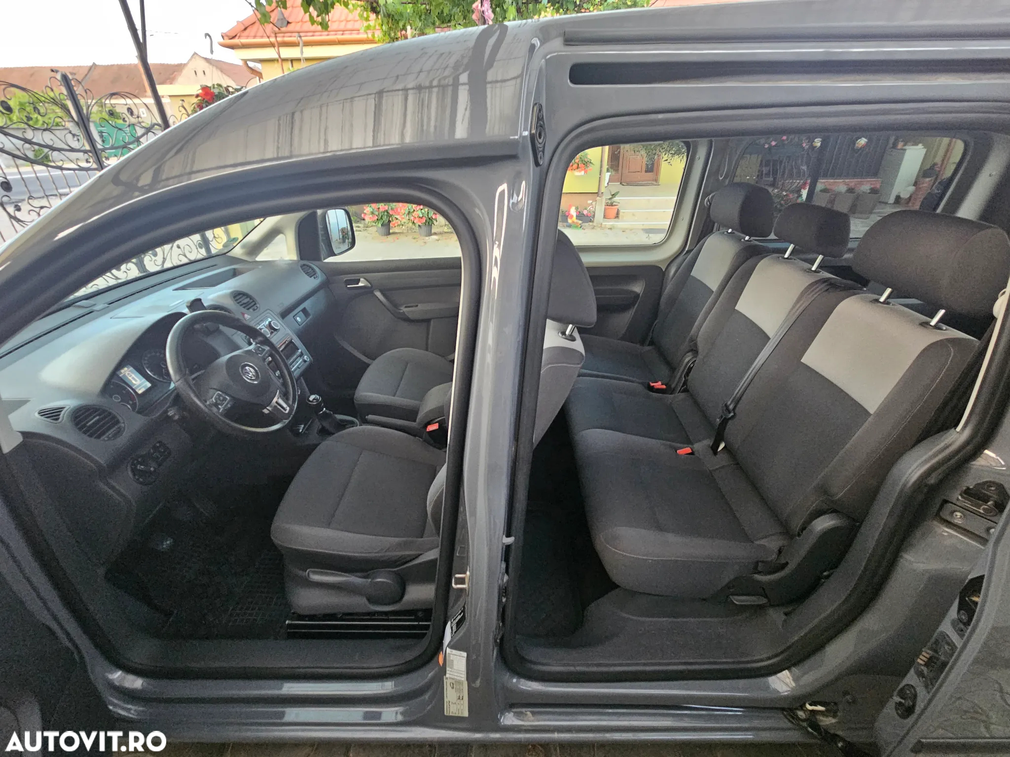 Volkswagen Caddy Maxi 2.0 TDI Comfortline - 9