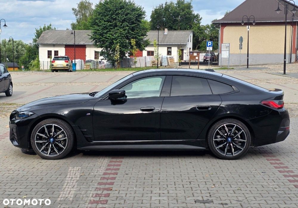 BMW i4 - 7