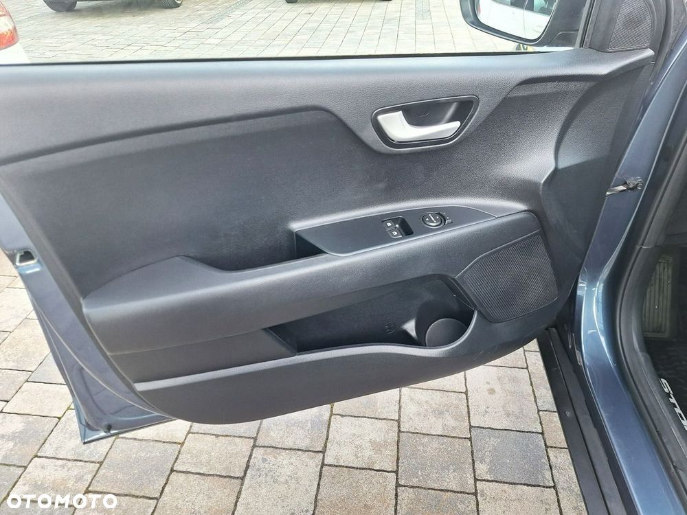 Kia Stonic 1.2 M - 13